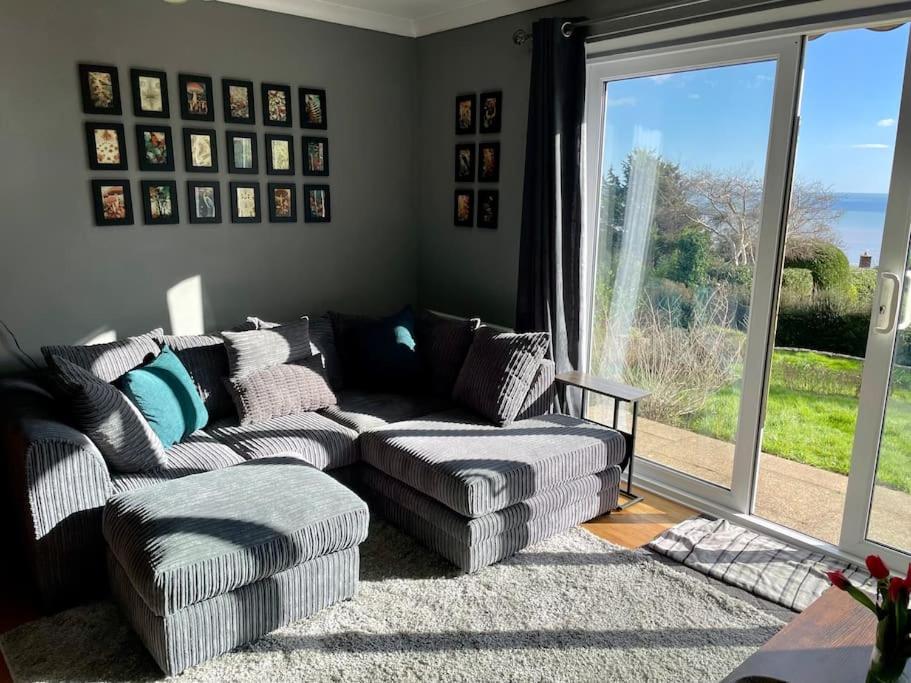Stunning Charmouth Property With Bay Views! 外观 照片