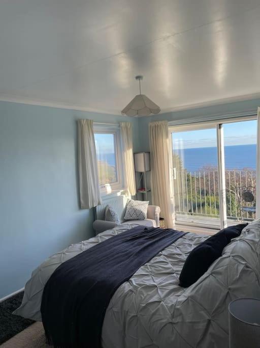 Stunning Charmouth Property With Bay Views! 外观 照片