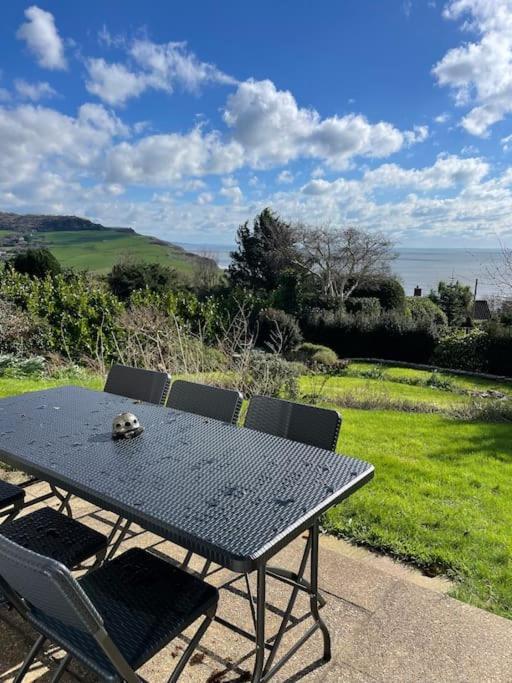 Stunning Charmouth Property With Bay Views! 外观 照片