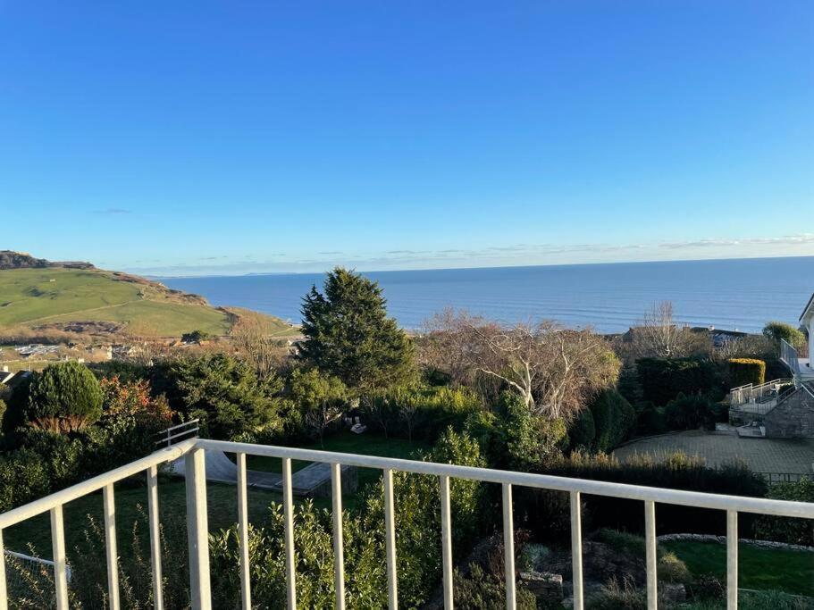 Stunning Charmouth Property With Bay Views! 外观 照片