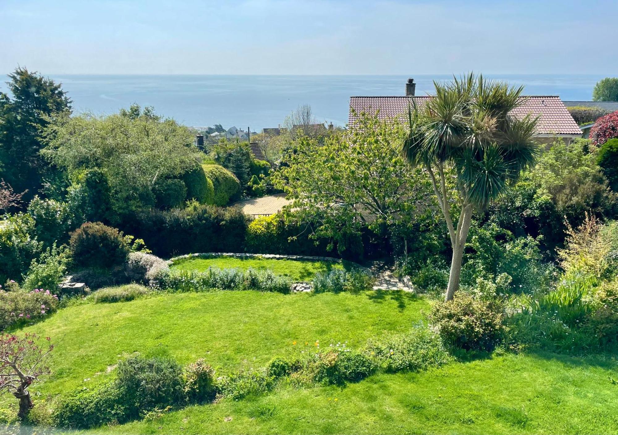Stunning Charmouth Property With Bay Views! 外观 照片