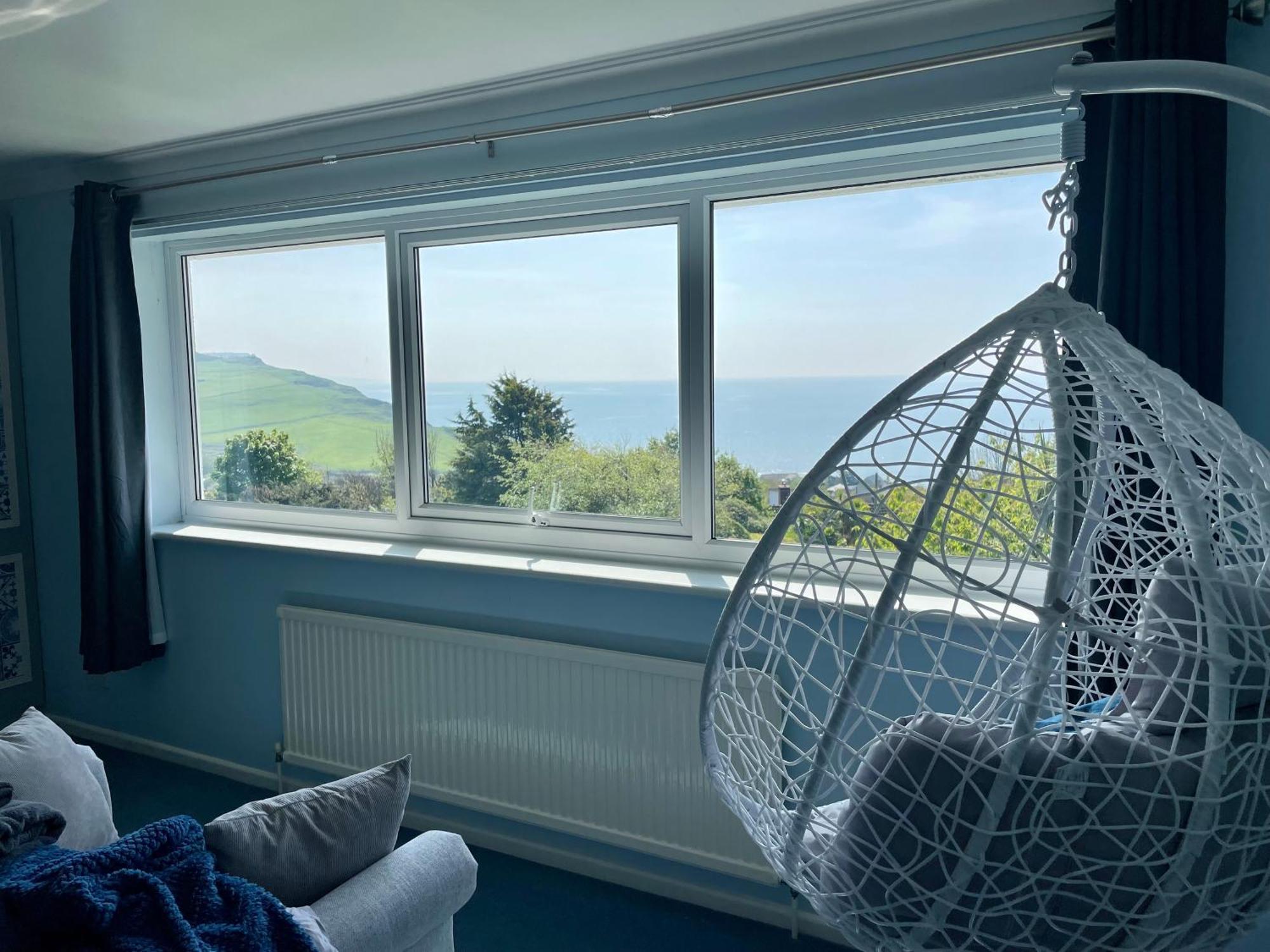 Stunning Charmouth Property With Bay Views! 外观 照片