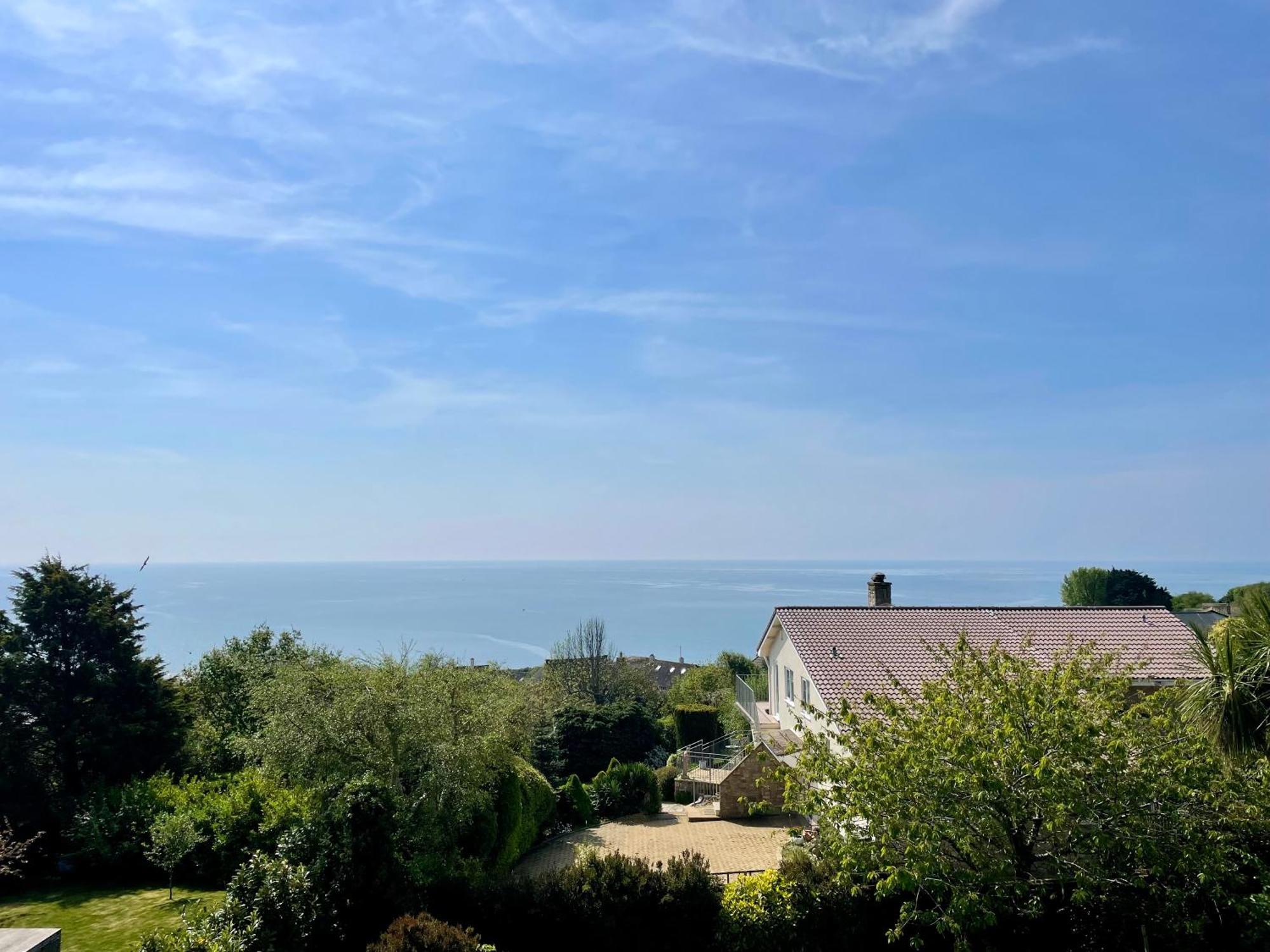 Stunning Charmouth Property With Bay Views! 外观 照片