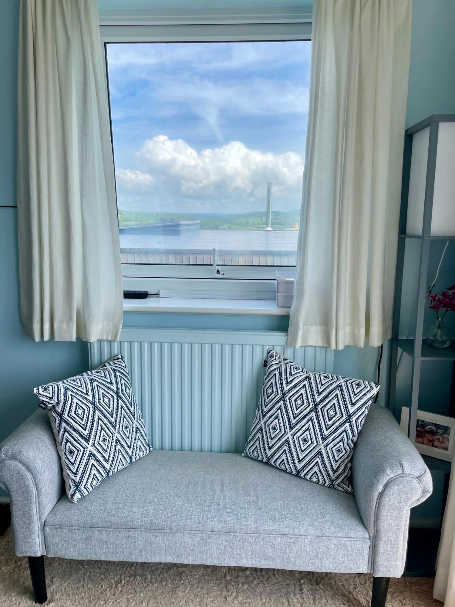 Stunning Charmouth Property With Bay Views! 外观 照片